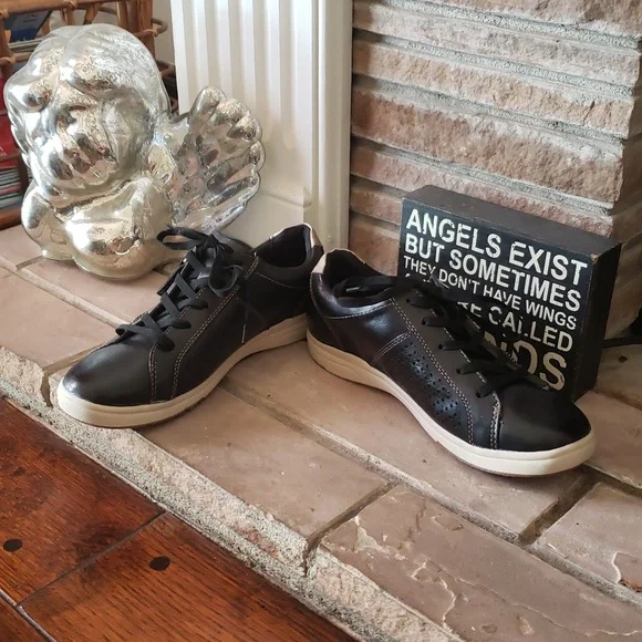 Earth Origins Netta Round Toe Casual Lace Up Sneakers Size 8 - Picture 2 of 15